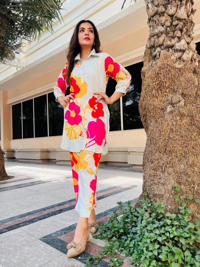 Floral trendy office wear co-ord set - Image 2