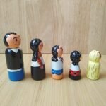 CHANNAPATNA TOYS Peg Dolls Wooden Painted Family Pretend Play Figurines - Colorful Dolls | Organic Handmade Play Kit for Kids & Toddlers (2 Years+) - Pack of 5 pcs